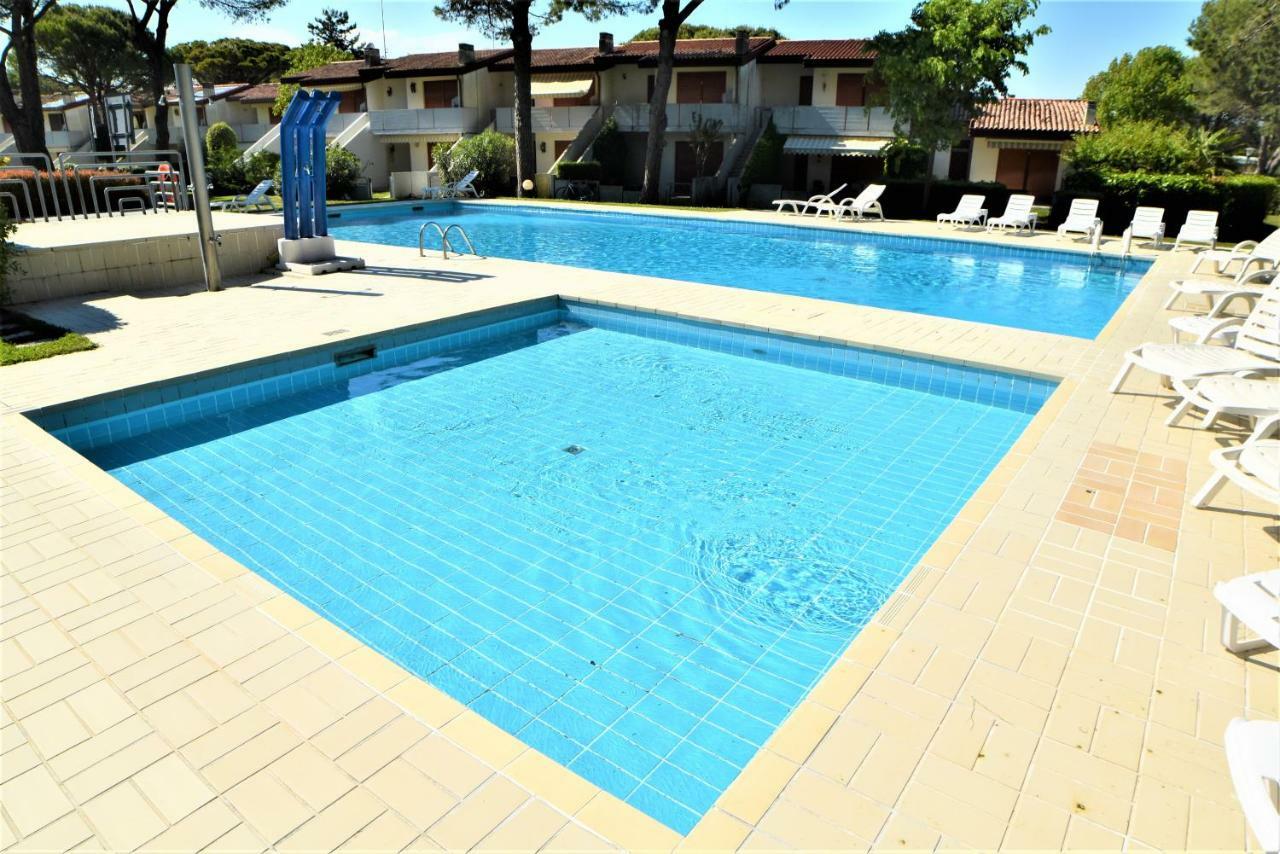 Villaggio Anna Bibione Exteriör bild