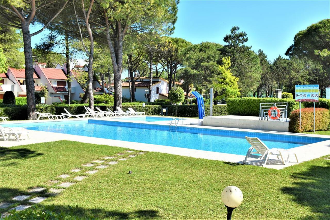 Villaggio Anna Bibione Exteriör bild