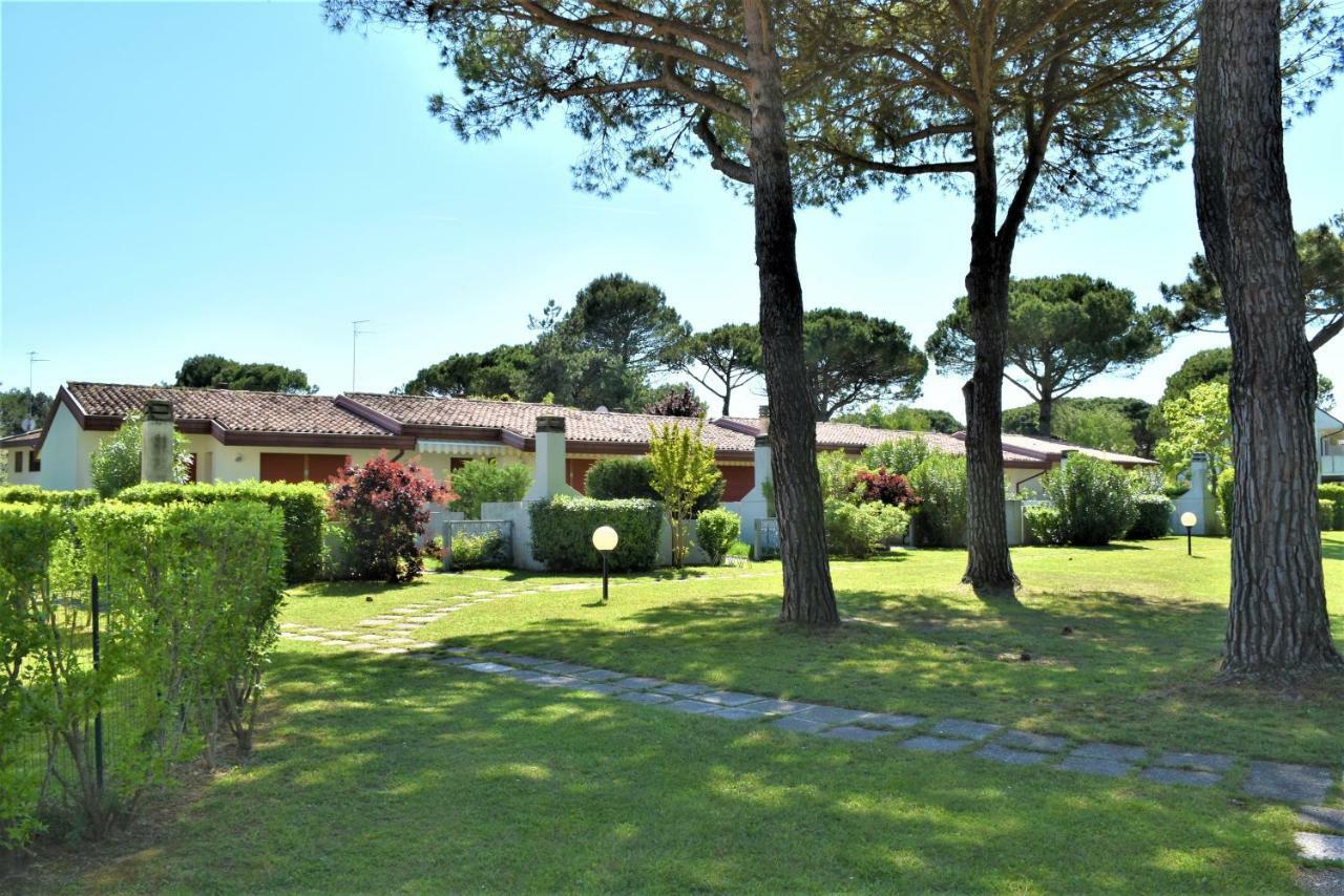 Villaggio Anna Bibione Exteriör bild