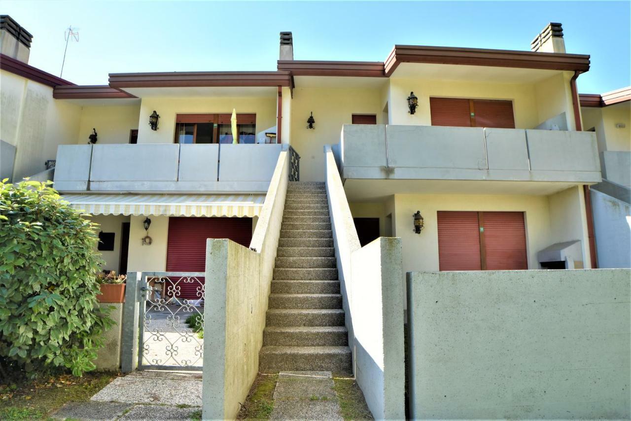 Villaggio Anna Bibione Exteriör bild